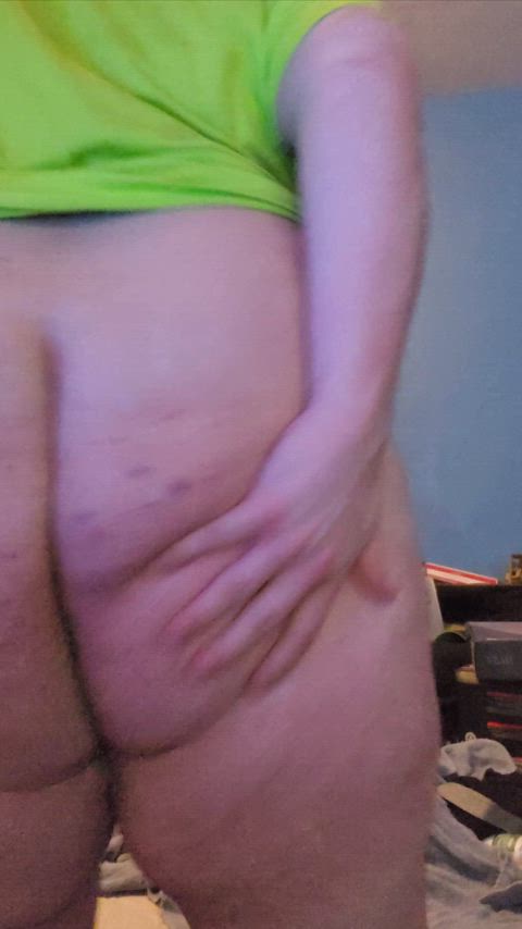 pushing cum out of my ass 