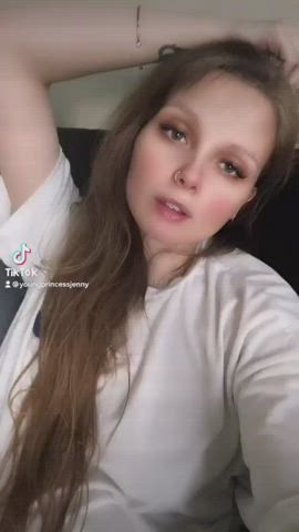 Nude Sucking TikTok clip