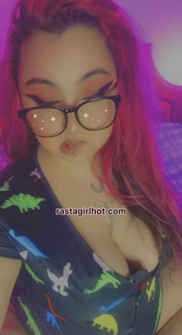 amateur big tits boobs gamer girl latina teen thick tits titty drop clip