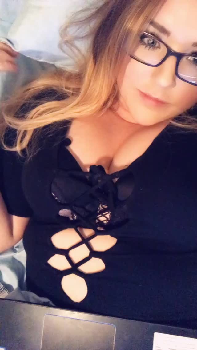Any love here for big girls in glasses ?