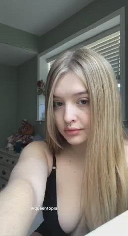 Blonde Cute Innocent clip