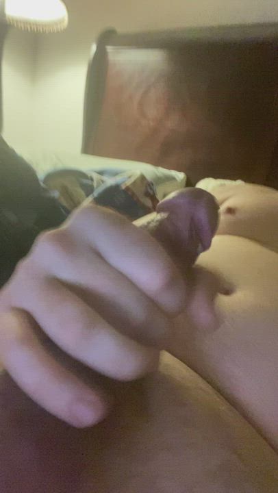 Fuck I love letting strangers see me cum