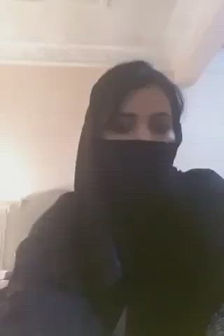 amateur arab ass big tits boobs desi hijab milf muslim clip
