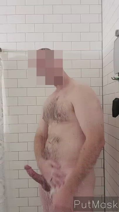 [35] Daddy having a quick shower. I need an extra hand.