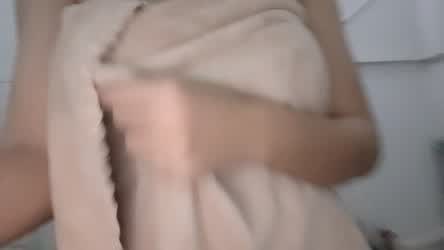 18 Years Old Amateur Dorm Homemade Tits clip