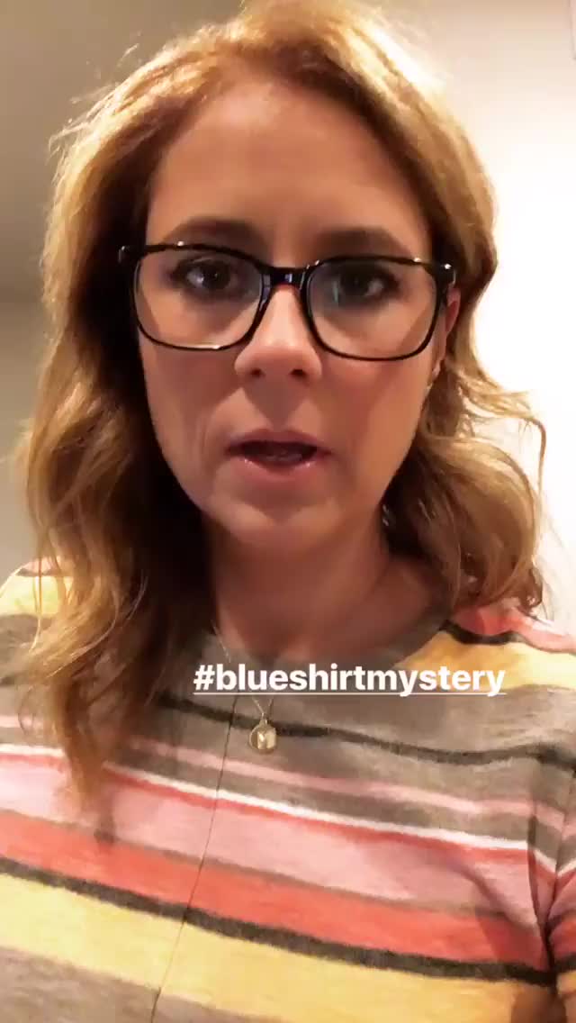 Jenna cute in glasses