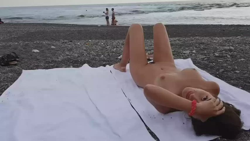 amateur babe beach clip