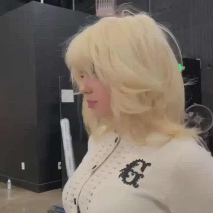 Billie Eilish with new blonde hair