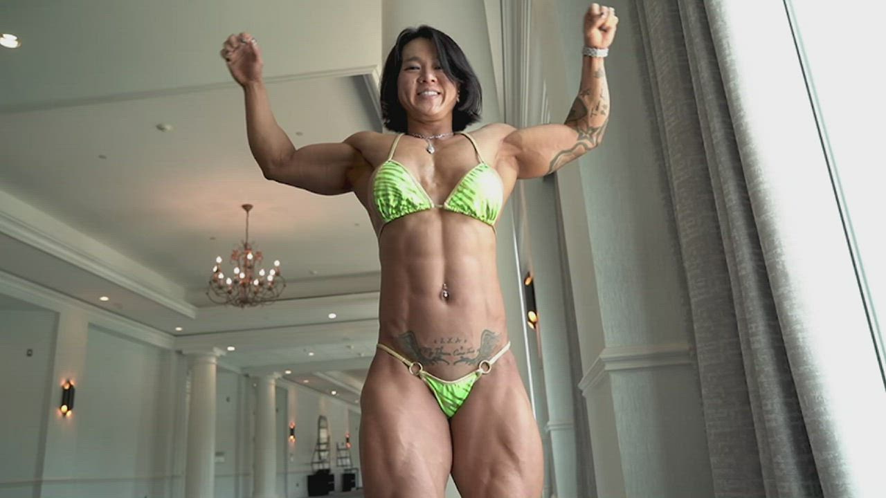 Asian Bodybuilder Muscular Girl clip