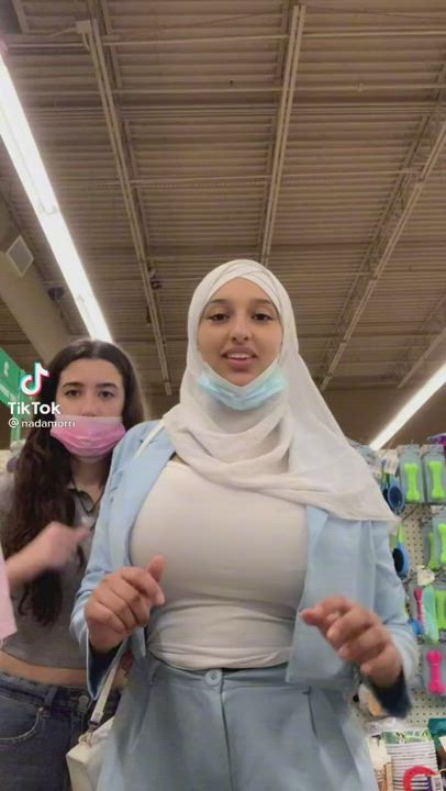 Big Tits Hijab TikTok clip