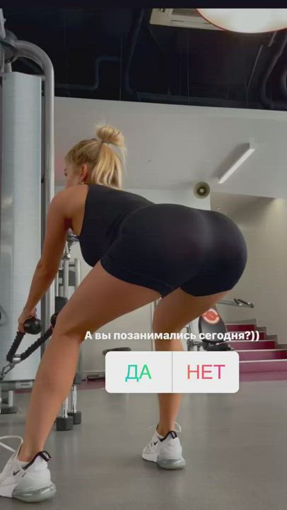 Alla Bruletova at the gym