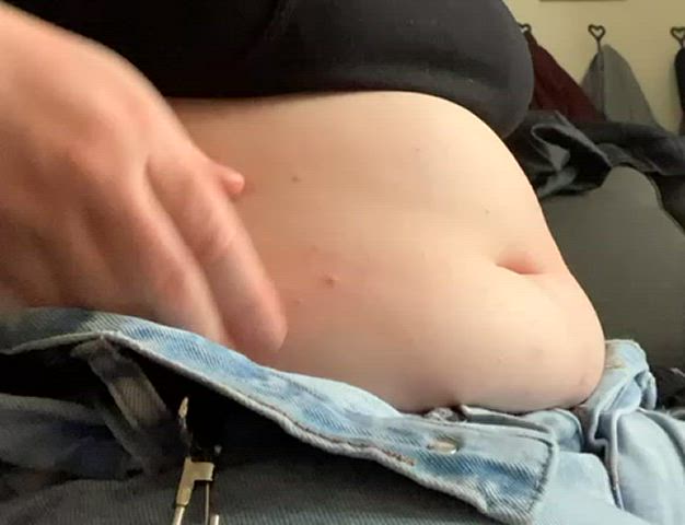 Belly jiggle