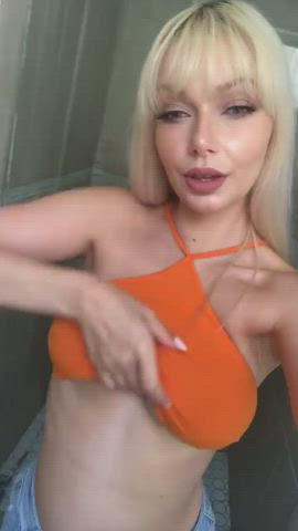 boobs camgirl flashing nsfw naked natural tits tits titty drop bigger-than-you-thought
