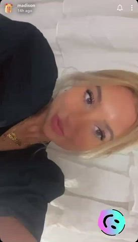 big tits blonde selfie clip