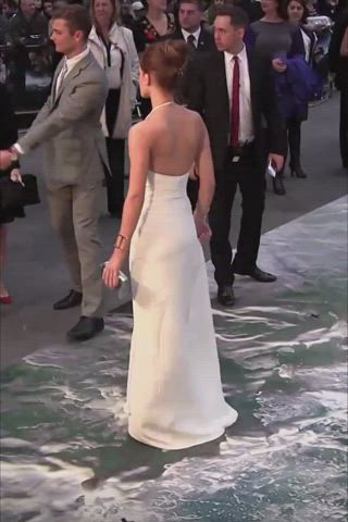 I can watch Emma Watson’s ass jiggling in her white dress forever