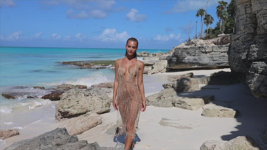 Beach Nude Rachel Cook clip