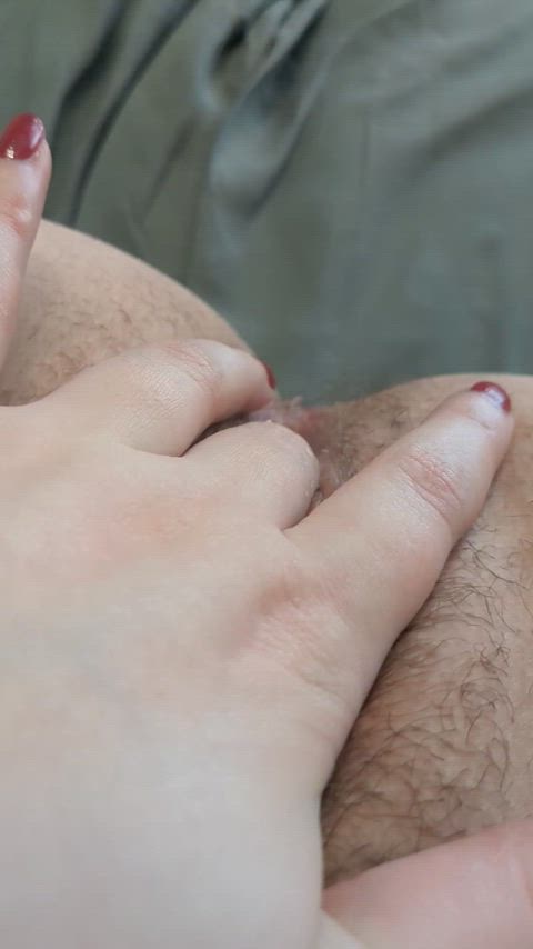 Playing with my hairy pussy 🖤