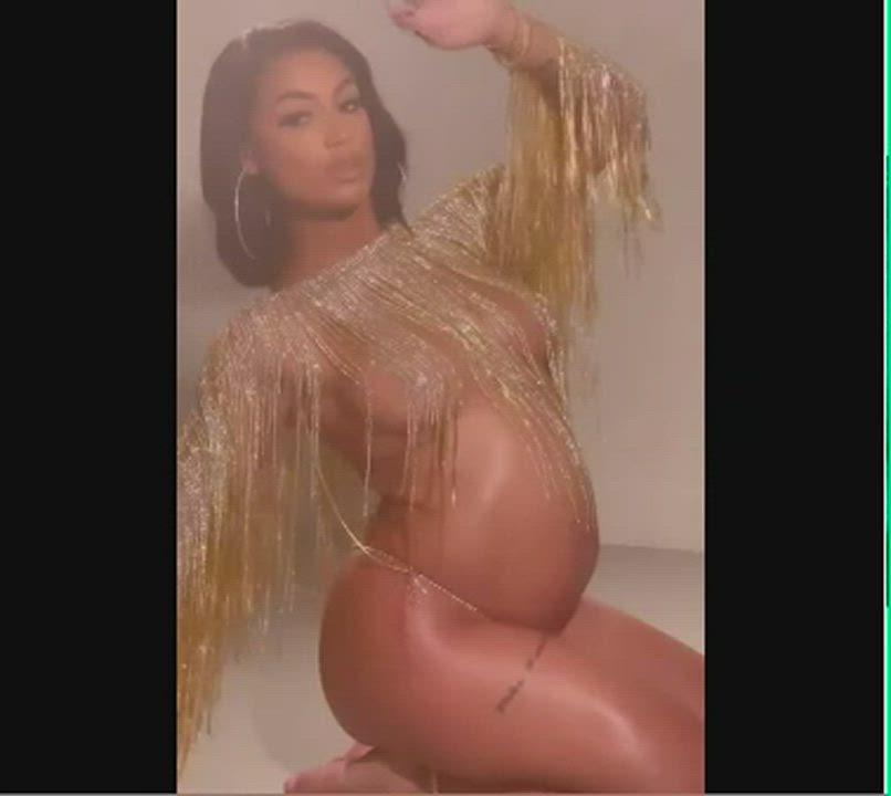 Babe Brunette Dominican Ebony Glamour Pregnant Small Tits Tattoo Tribute clip