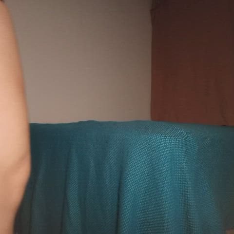 Was reading in bed and my feet... went a little wild. Would you suck on those little