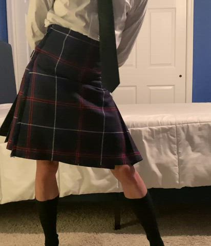 I always preferred kilts over skirts. Even when showing off gotta dress professional.