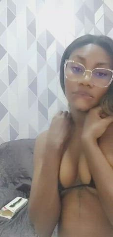 ass bouncing camgirl ebony latina lips skinny small tits teen clip