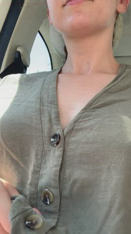 People were really happy today on the road, I wonder why ! [f]