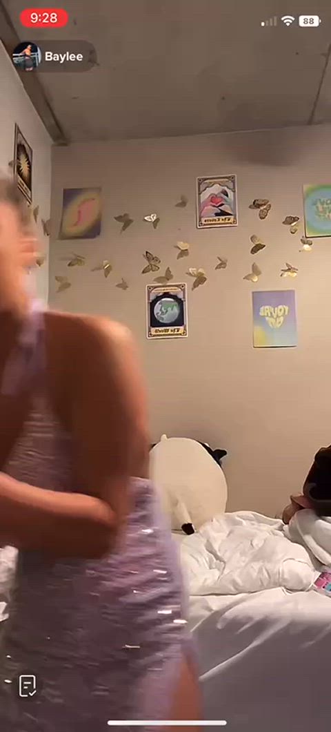 amateur downblouse huge tits milf makeup natural tits tiktok tits clip