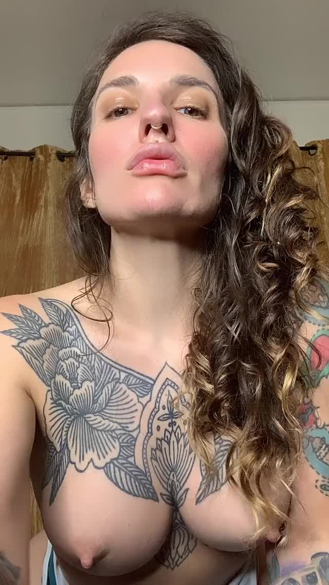 Alt Brunette Busty Tattoo Tits clip