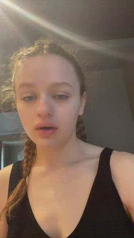 actress brunette celebrity joey king natural tits pigtails small tits clip