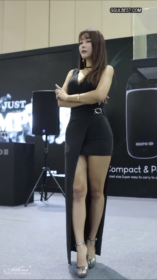 레이싱 모델 이다희 타이트한 스커트 (Racing model Lee Dahui tight skirt