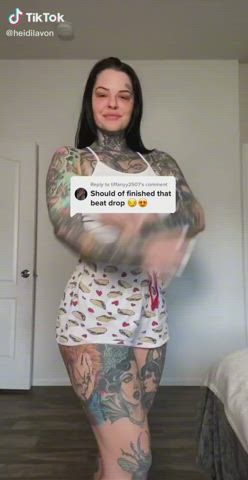 Ass Dancing Shaking Shorts TikTok Twerking clip