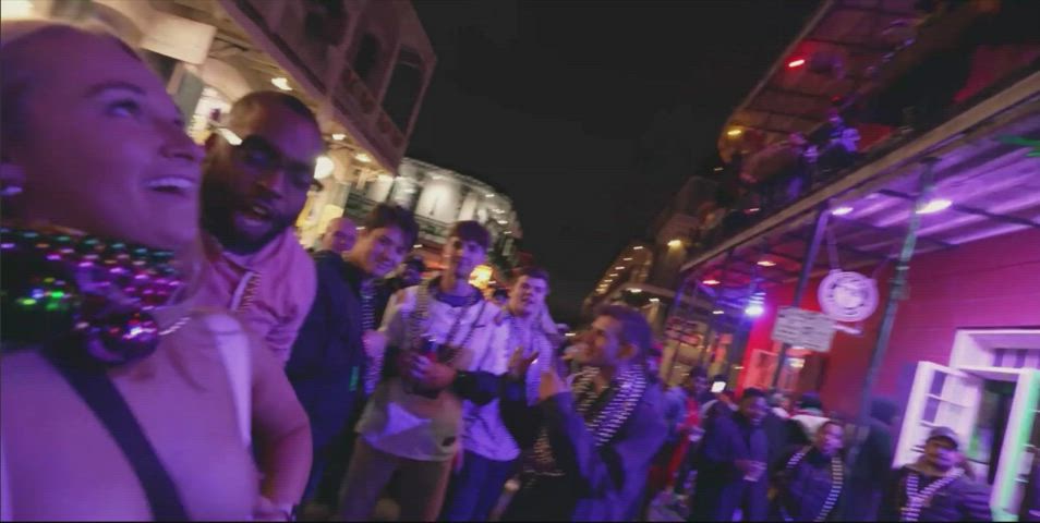 ass asshole flashing mardi gras public clip