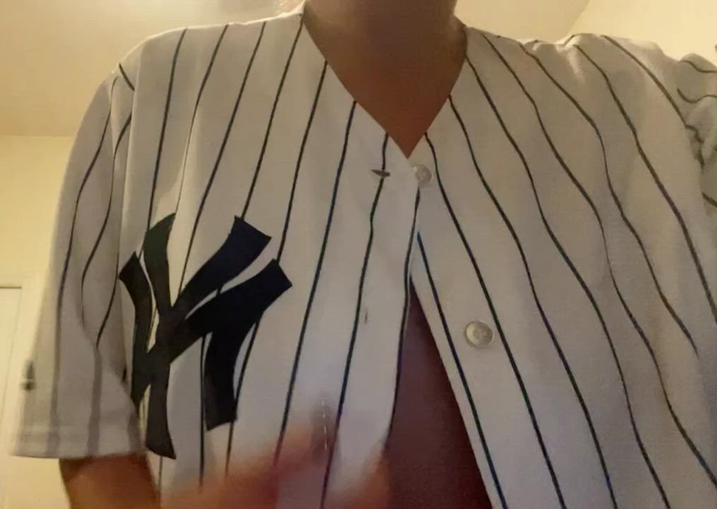 Yankees titty drop