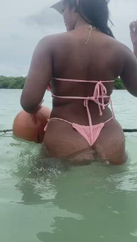 big ass ebony public clip