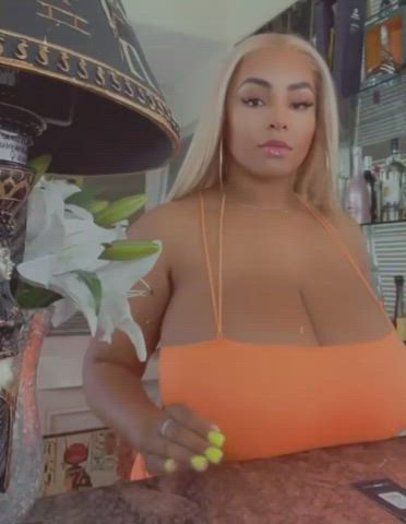 Arab Big Tits Blonde Cleavage Ebony Huge Tits Latina Nails Public Tease clip