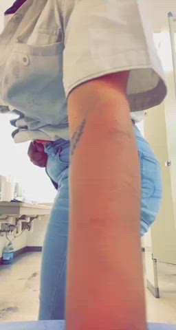 I should be working instead I’m in the bathroom admiring my ass today ! [OC]