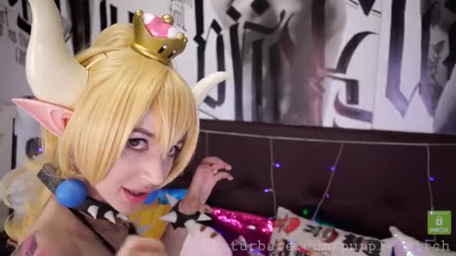 BOWSETTE LIKES TO STRETCH HER ASS AND GETS DICK purple_bitch fun cosplay