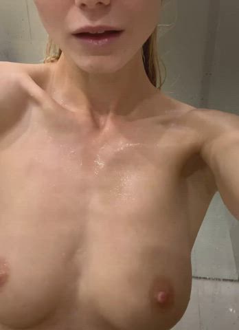 amateur babe blonde dildo masturbating pussy shower teen tits clip