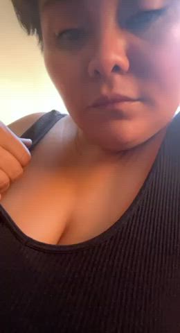 boobs chubby curvy latina short hair clip