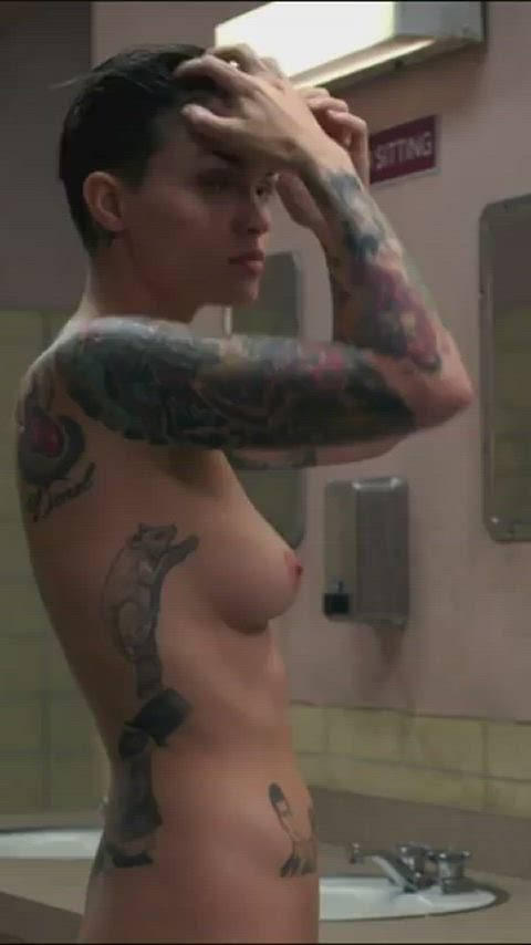 ass big tits celebrity fetish lesbian nipples ruby rose short hair tattooed clip