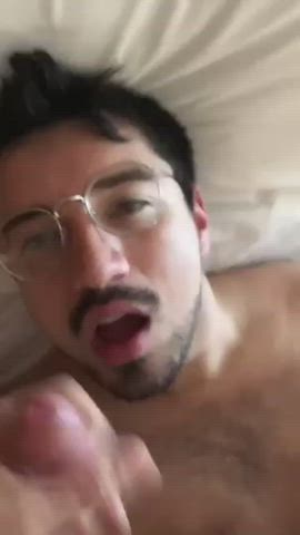 big dick cum in mouth cumshot facial gay glasses jerk off nerd clip