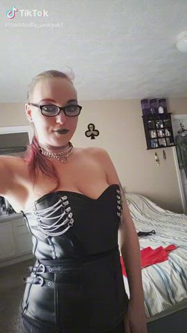 Cleavage Cum In Mouth Facial Glasses Goth TikTok Tongue Fetish clip