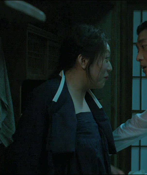 Han Ha-na - Pinching the nipple in 'The Handmaiden'