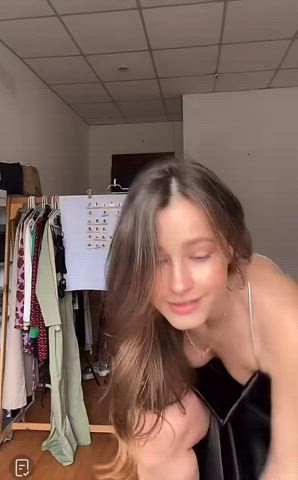 boobs nipslip tiktok clip