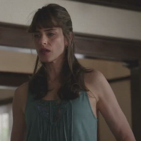 Amanda peet