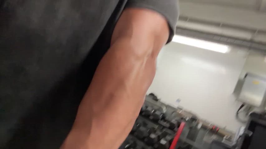 10/10 arms 0/10 filming 