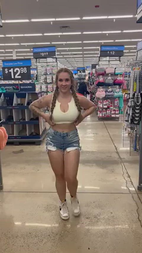 flashing grocery store jean shorts topless clip