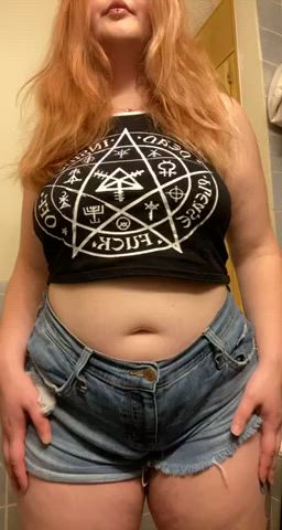 Happy titty tuesdayy๐