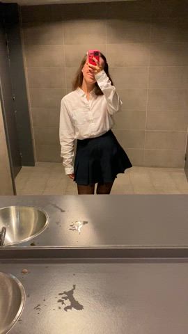 school schoolgirl teen amateur-girls legal-teens clip