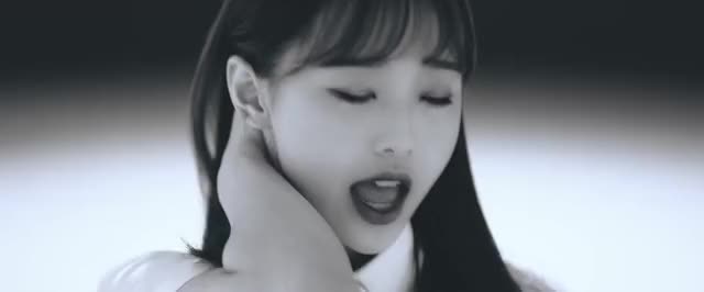 [MV] 이달의 소녀 (LOONA) -favOriTe- 17